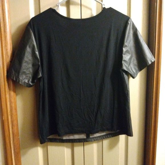 Venus faux leather blouse - Picture 4 of 5